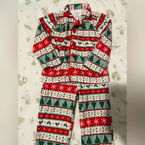 Carter’s | size 2T girls/boys 2-piece fairisle Christmas style pj’s |